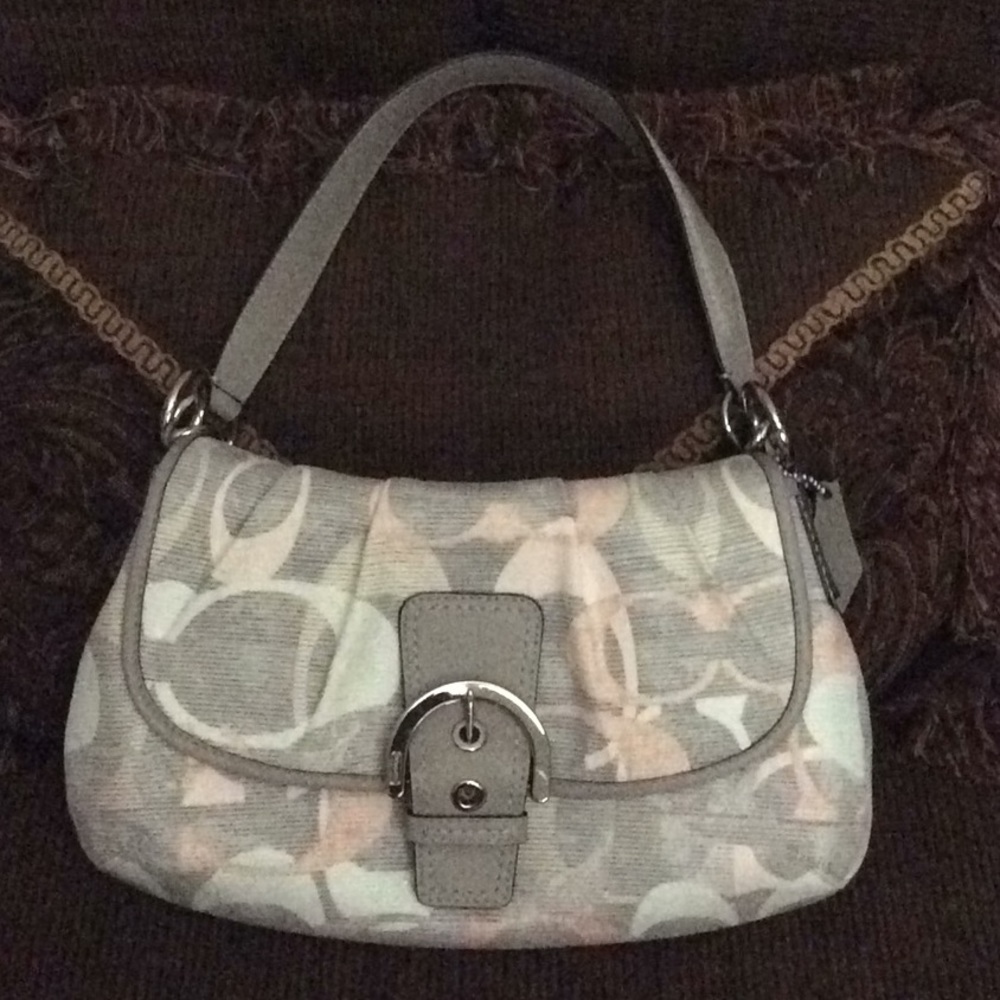 Medium coach shoulder bag